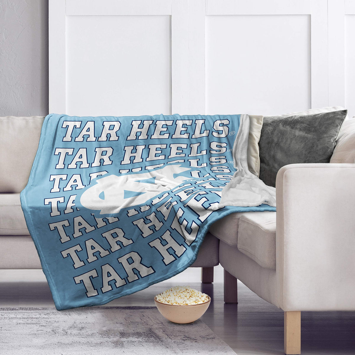 NORTH CAROLINA NC TAR HEELS PLUSH BLANKET 60" X 70" PEGASUS SPORTS NCAA FOOTBALL