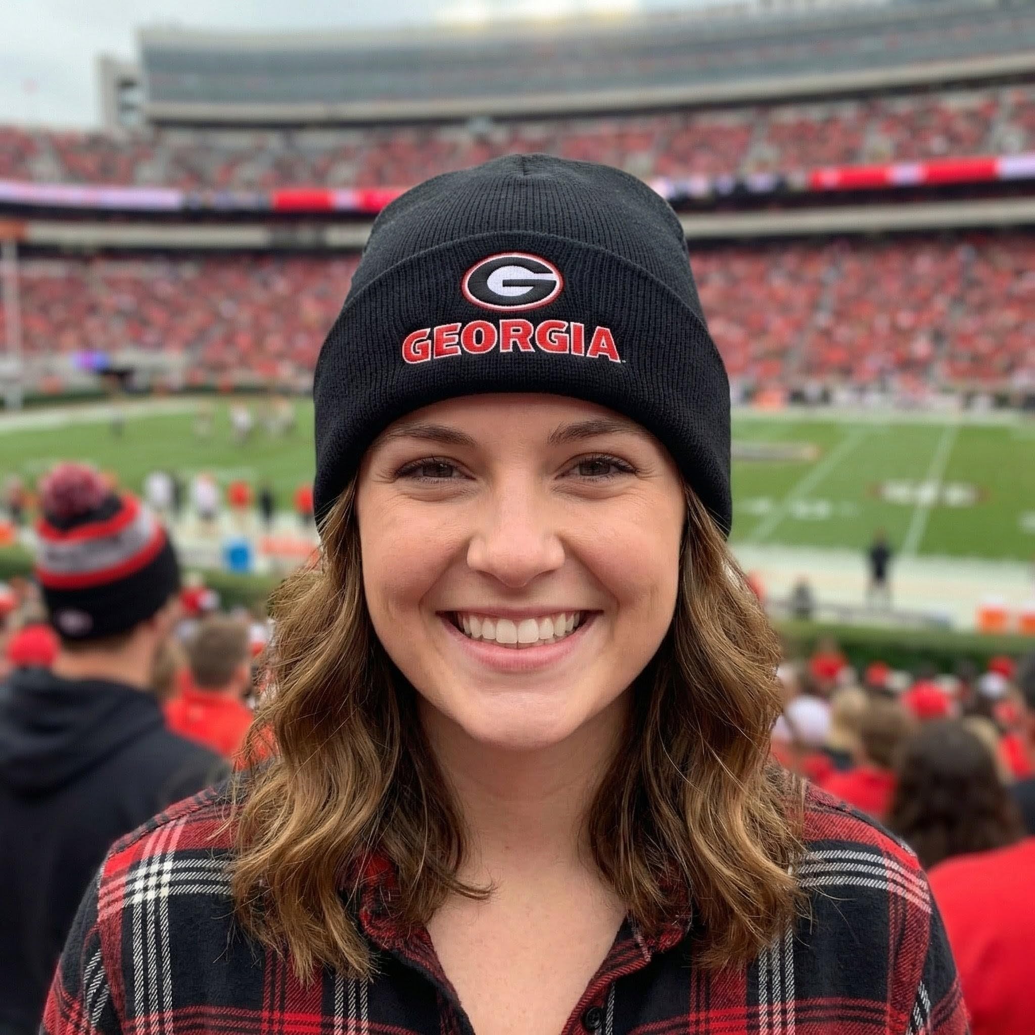 Officially Licensed Georgia Bulldogs Cuffed Knit Black/White Beanie Hat Classic Edition Embroidered Primary Team Logo Winter Red Sports Cap
