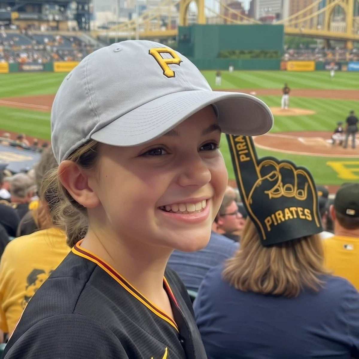 Pittsburgh Pirates Youth MVP Hat Gray with Yellow 'P' Logo Cap, Unisex