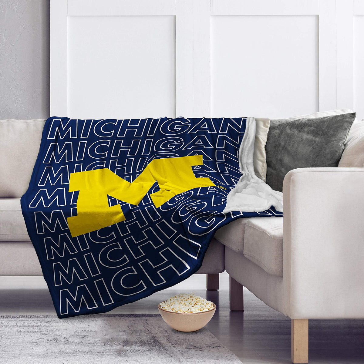 Michigan Wolverines Plush Blanket 60"x70" Pegasus Sports NCAA Football New